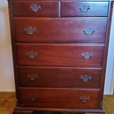 #13524 • Vintage Kling Dresser