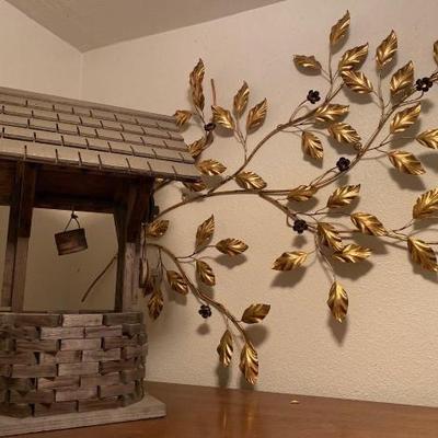 #10592 â€¢ Wooden Well Decoration and Metal Branch Decoration
