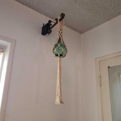 #8606 â€¢ Hanging Decor And Hanging Lamp
