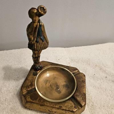 https://www.auctionninja.com/stress-free-estate-services-llc/sales/details/splendid-spencer-ma-estate-antiques-jewelry-art-fine-glass-and...