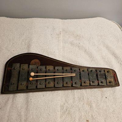 https://www.auctionninja.com/stress-free-estate-services-llc/sales/details/splendid-spencer-ma-estate-antiques-jewelry-art-fine-glass-and...