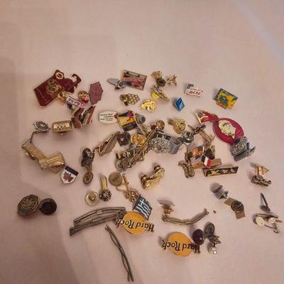 https://www.auctionninja.com/stress-free-estate-services-llc/sales/details/splendid-spencer-ma-estate-antiques-jewelry-art-fine-glass-and...
