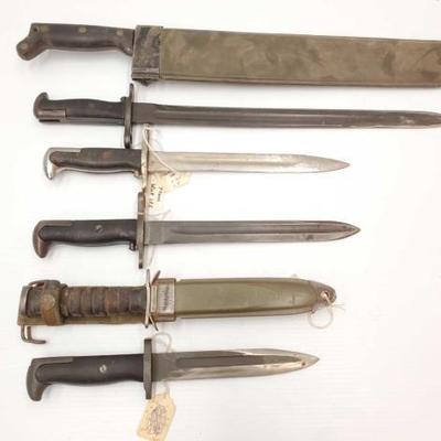 #2022 â€¢ 4 Bayonets and 2 knifes With Sheaths
