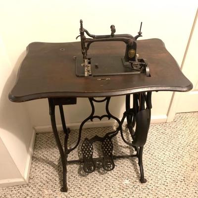 Rare antique 19th c. sewing machine manufactured by The Weed Sewing Machine Co., ( 1863-1891), Hartford, Ct.