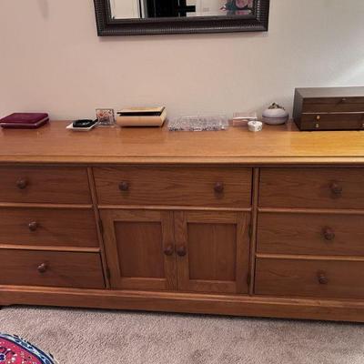 Dresser(has matching nightstand)