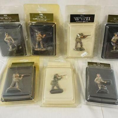 1185	BRITAINS WWII METAL SOLDIERS LOT OF 7 PACKAGES
