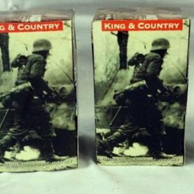 1053	KING & COUNTRY WWII METAL SOLDIERS GROUP OF 4 IN BOXES
