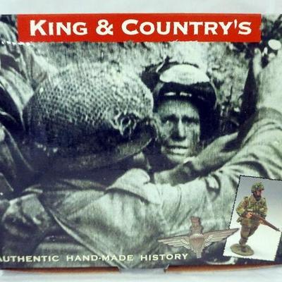 1154	KING & COUNTRY WWII MG019 AIR BORNE 6 POUNDER ANTI TANK GUN SET
