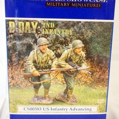1110	COLLECTORS SHOWCASE WWII MINIATURE SOLDIERS BOXED SETS 
