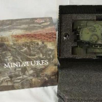 1273	FIGARTI MINIATURES WWII METAL SOLDIERS M26 PERSHING TANK ETZ-047
