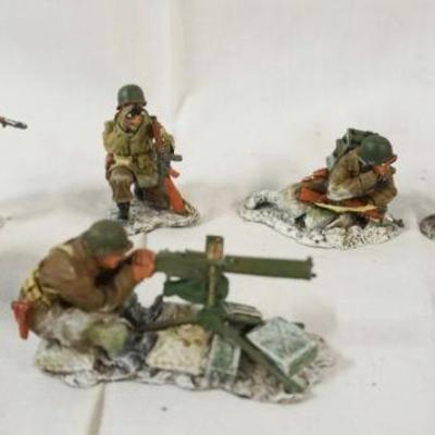 1314	KING & COUNTRY WWII METAL SOLDIERS LOT OF 8
