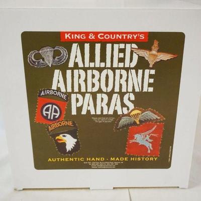 1202	KING & COUNTRY JUMPING 82ND AIRBORNE DD253
