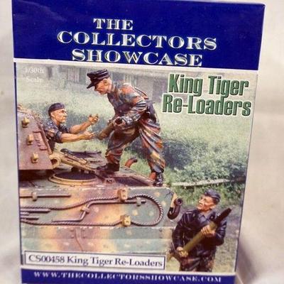 1113	COLLECTORS SHOWCASE WWII MINIATURE HORCH RADIO COMMAND CAR
