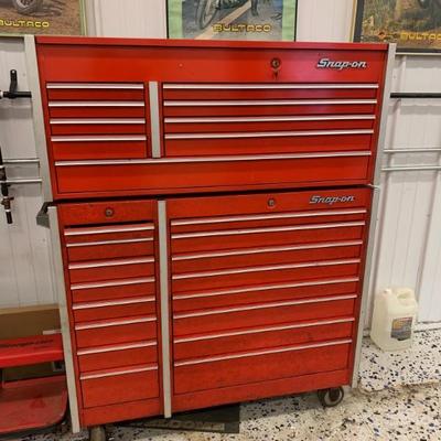 Snap-on rollaway tool cabinet
