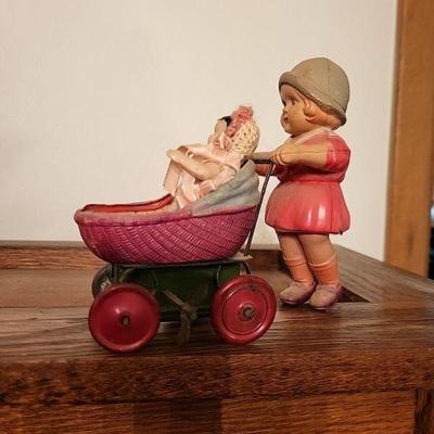 Tin wind up toy