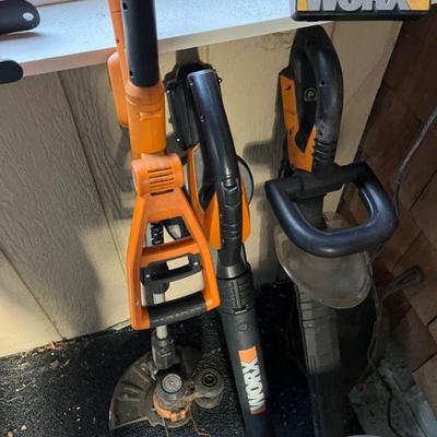 Worx cordless set: string trimmer, hedge sheer