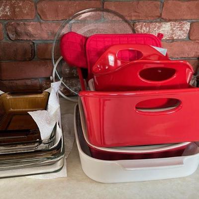 Kitchen bakeware