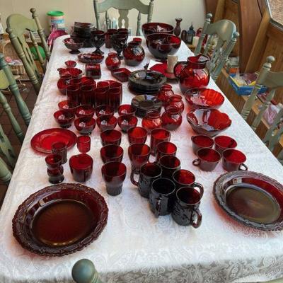 Red glassware set