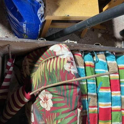 Outdoor seat cushions
