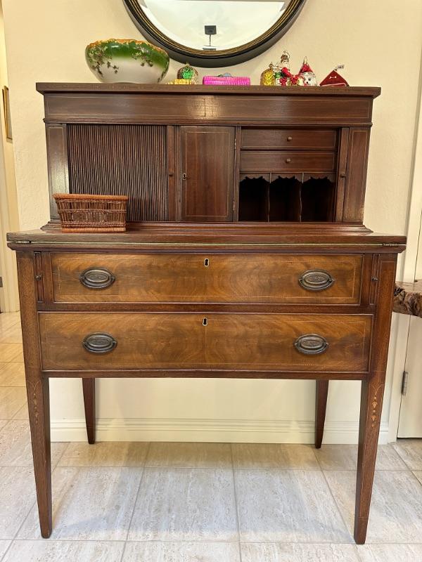 BEEHIVE ESTATE SALES PRESENTS A PACKED WALNUT CREEK EVENT