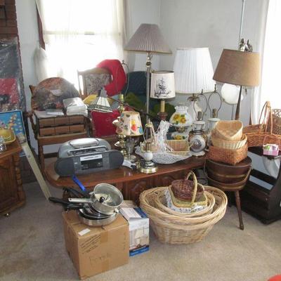 lamps, 3-piece pecan wood end & coffee table set; baskets; magazine rack with table