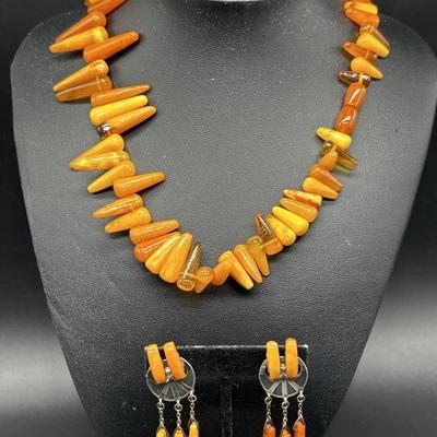 Vintage Butterscotch Amber 16in Necklace & Earrings