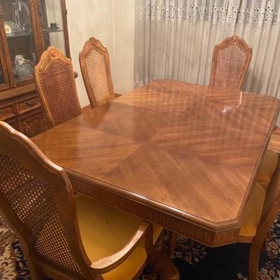 1980 Bernhardt Dining Set $300