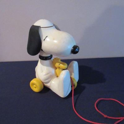 Cute snoopy pull toy made by Hasbro