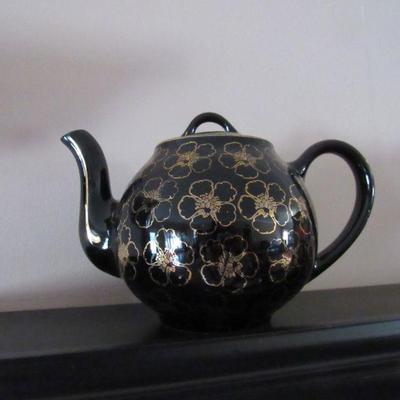 Hall tea pot