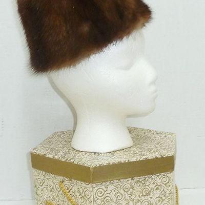 Sable fur hat w/hat box