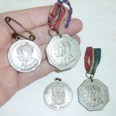 Coronation pins badges 1937