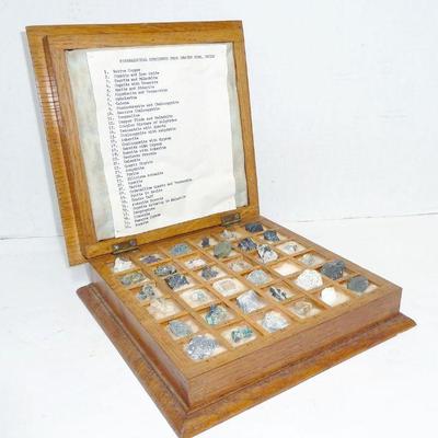 early 1900 minerals in orig box
