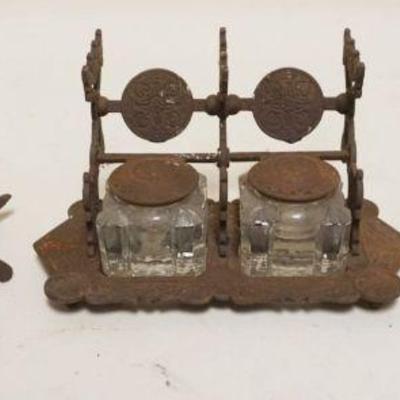 1092	GROUP OF ASSORTED VICTORIAN CAST METAL ITEMS INCLUDING DOUBLE INKWELL, TURTLE STRING HOLDER & EMBOSSED DISH
