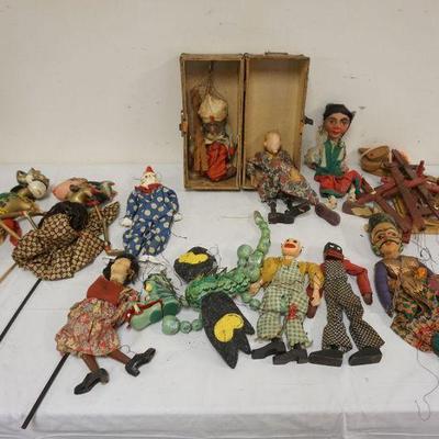 1133	GROUP OF MARIONETTES & THAI PUPPETS, AS FOUND
