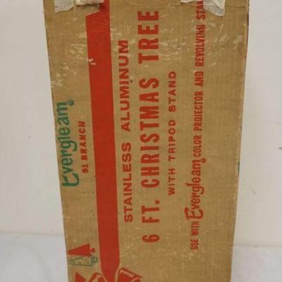 1321	VINTAGE 6 FT STAINLESS ALUMINUM CHRISTMAS TREE IN ORIGINAL BOX *EVERGREEN* 91 BRANCH W/TRIPOD STAND
