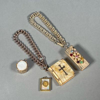 (4PC) VINTAGE PENDANTS & CHARMS | Interesting charms/jewelry, including a book-form locket box on a bracelet, an address book bracelet...