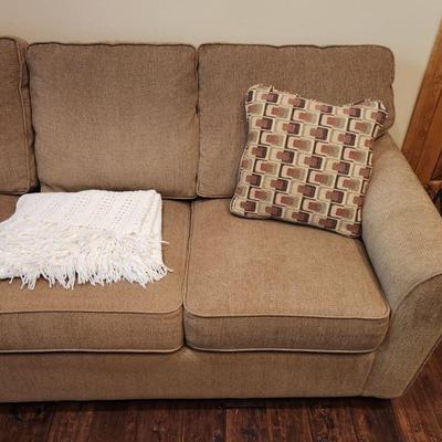 LaZBoy Sleeper Sofa (Queen)Â  - great condition, contemporary, neutral color,Â Â 1 of 3 guest rooms , used sparinglyÂ ($250)