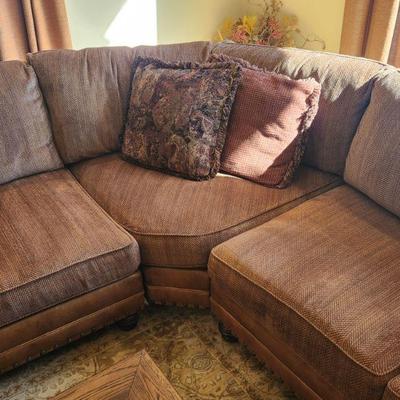 King Hickory 3 Piece Sectional Couch / Sofa - high quality, very comfortable, great condition, left to right 112