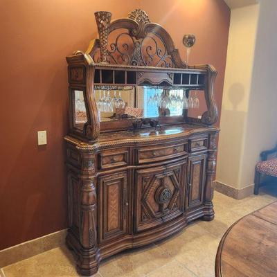 ï»¿ï»¿Michael Amini (Aico Amini Innovation) Sideboard / Wine Rack / Bar Back / Buffett Cabinet - kept in formal dining area, high...