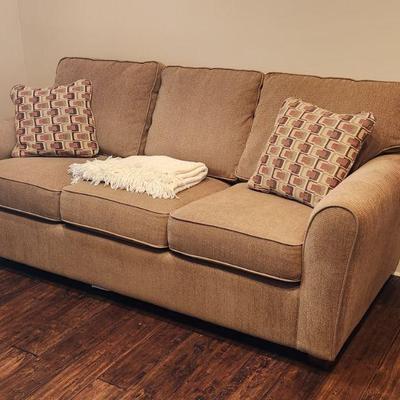 LaZBoy Sleeper Sofa (Queen)Â  - great condition, contemporary, neutral color,Â Â 1 of 3 guest rooms , used sparinglyÂ ($250)