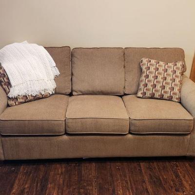 LaZBoy Sleeper Sofa (Queen)Â  - great condition, contemporary, neutral color,Â Â 1 of 3 guest rooms , used sparinglyÂ ($250)