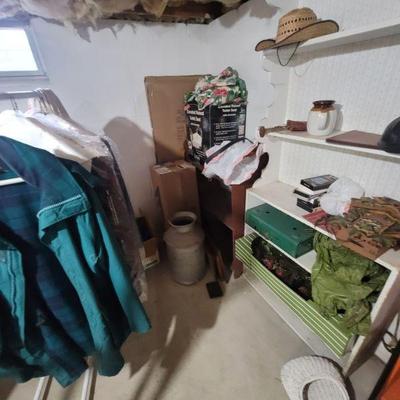Clothes garage items