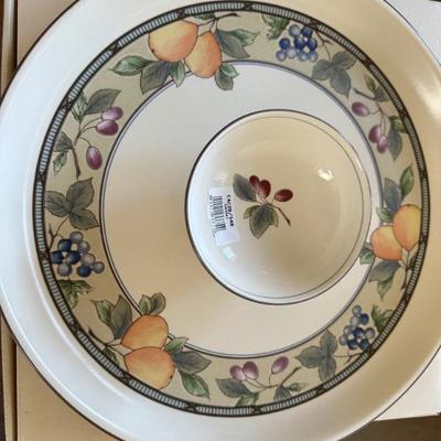 Mikasa chip and dip dish