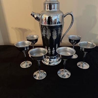 Chrome martini set