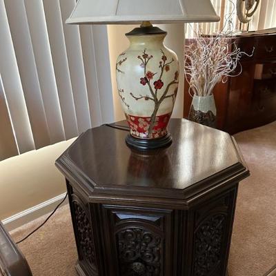 End tables, ginger jar lamp