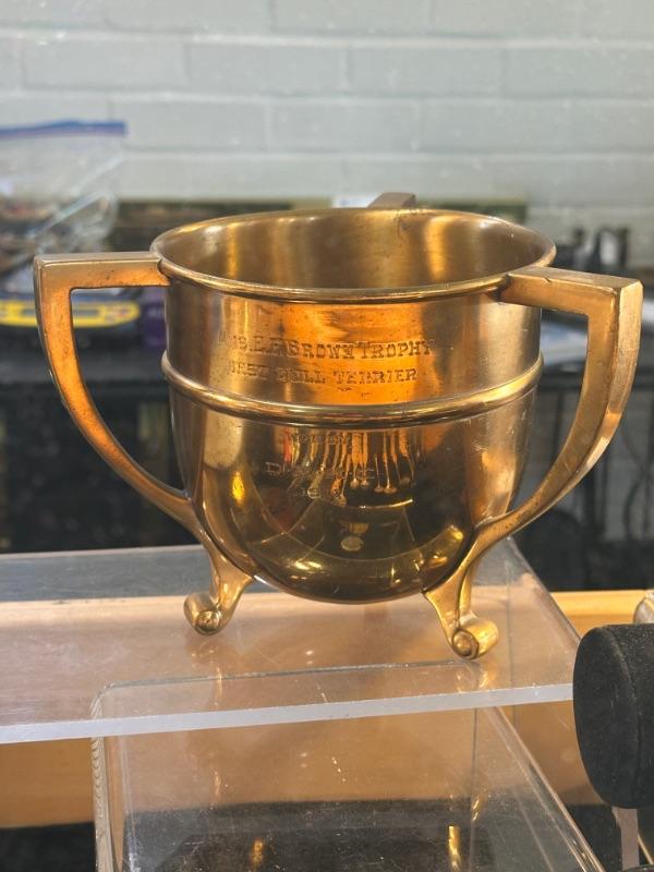 BEEHIVE ESTATE SALES PRESENTS A PACKED VINTAGE ORINDA SALE