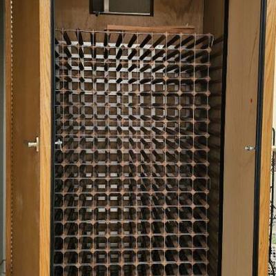 Wine Cabinet w/ humidity/temperature control