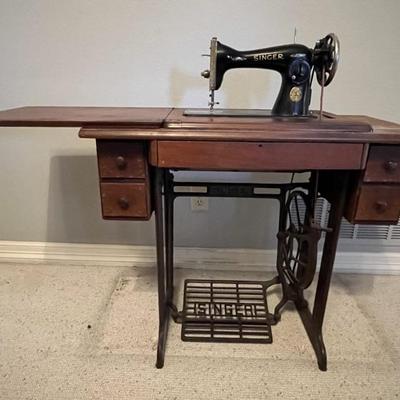 Antique Singer Treadle Sewing Machine in Cabinet