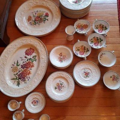 Wedgewood Patrician Vintage Dinner Set