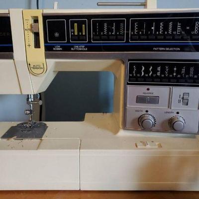 Singer Vintage Sewing Machine